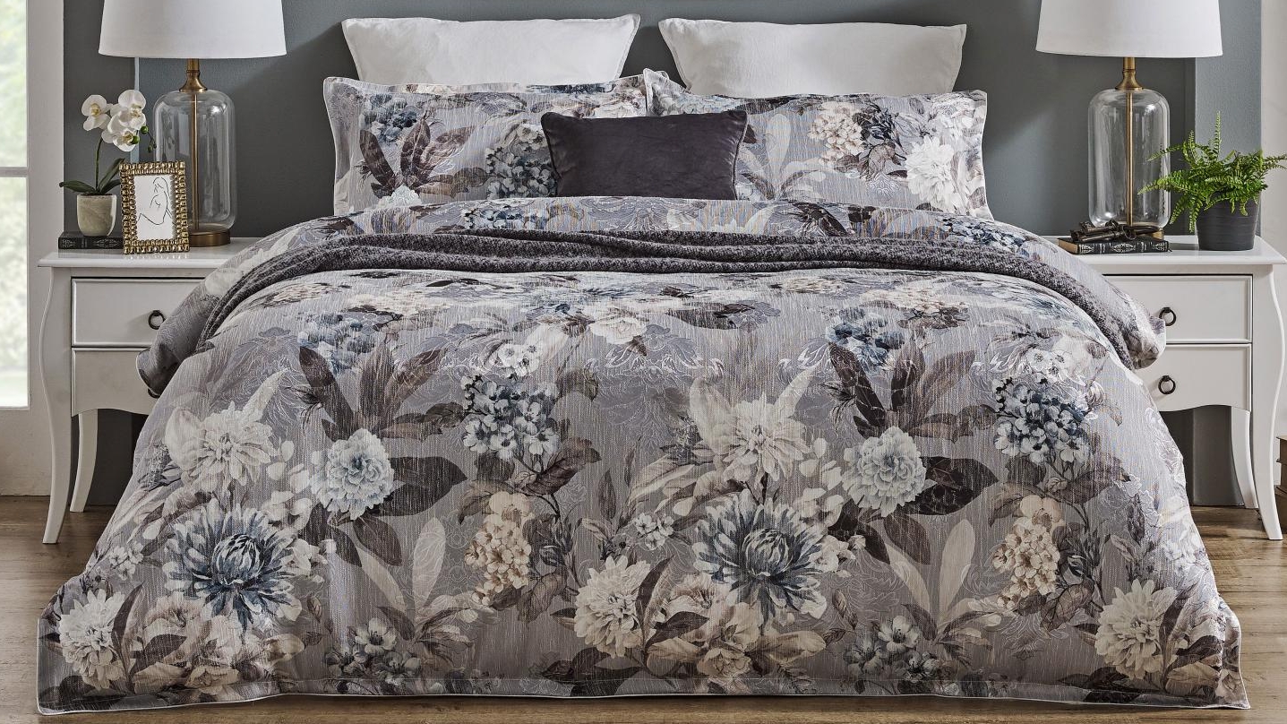 L'Avenue Henley Quilt Cover Set - Queen