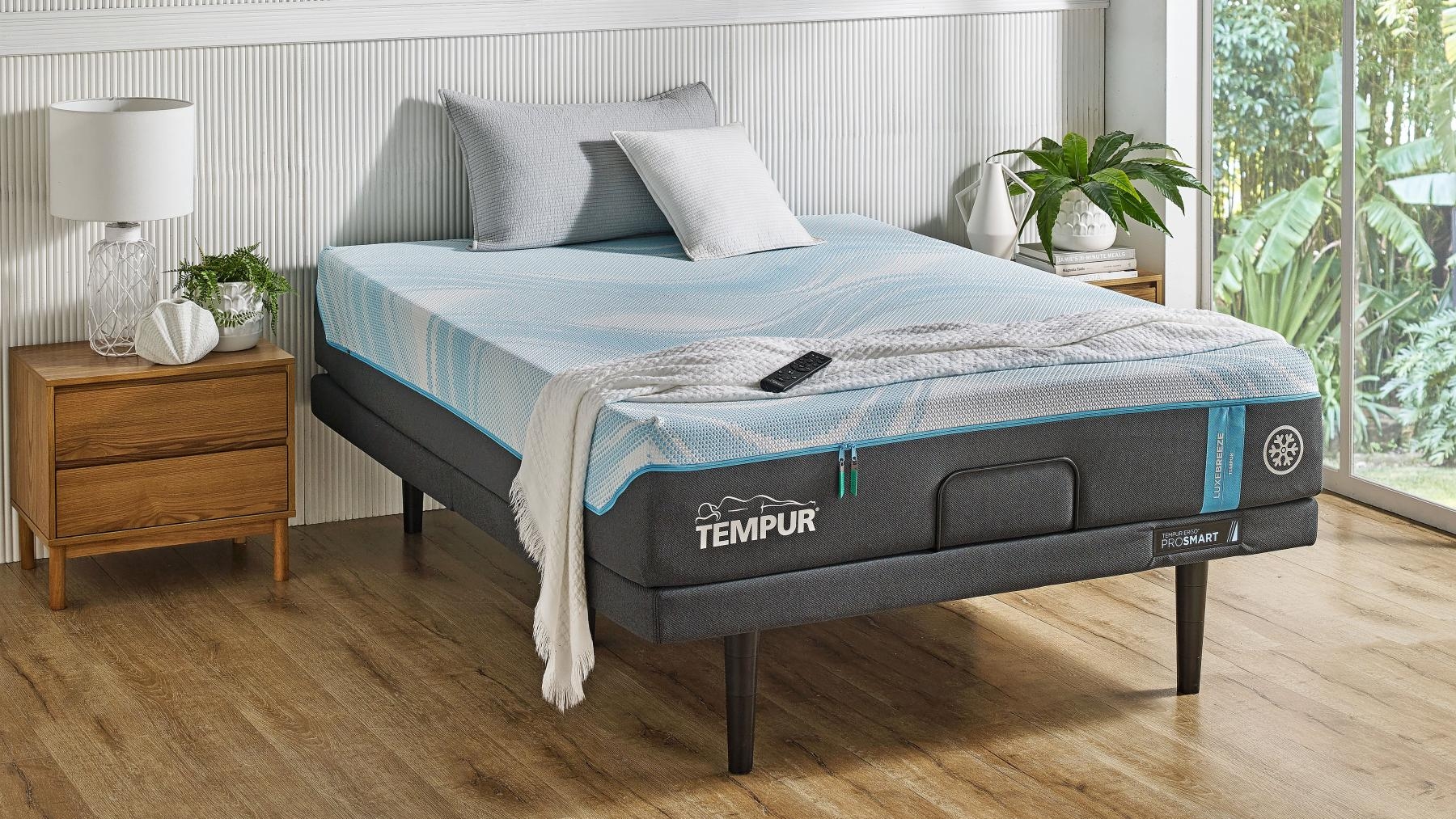 TEMPUR Luxe Breeze Medium Mattress - Queen