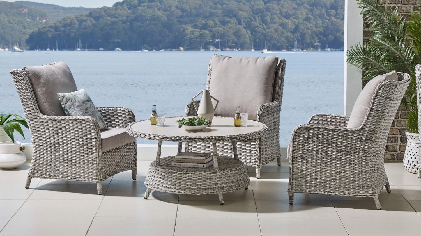 Aries 5-Piece Outdoor Round Dining Setting - White