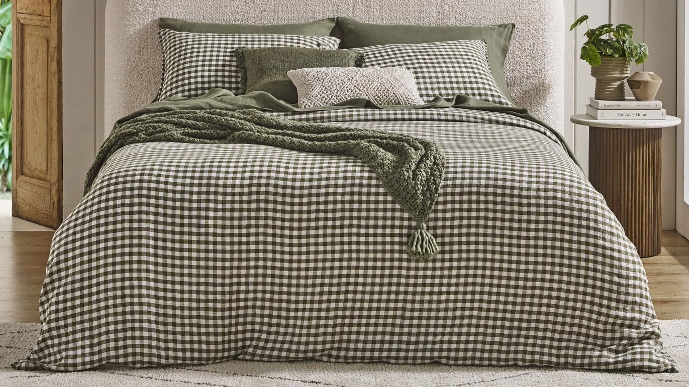 L'Avenue Pure Linen Chloris Quilt Cover Set - King