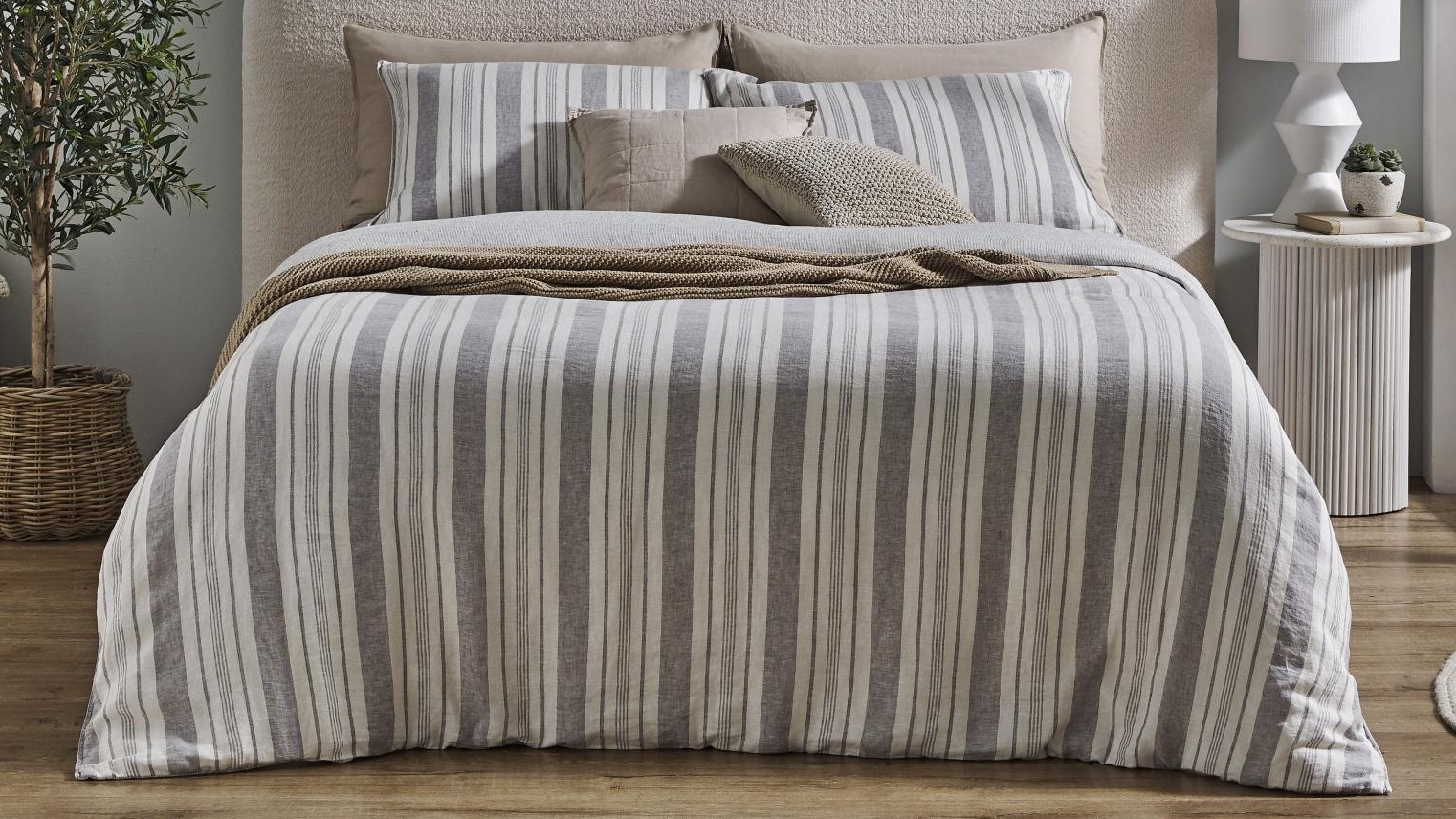 L'Avenue Pure Linen Milan Quilt Cover Set - Queen