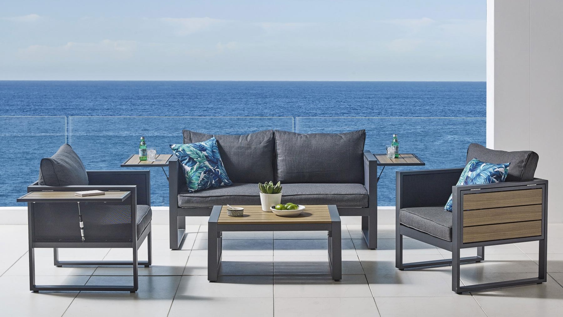 Bella 4-Piece Outdoor Lounge Setting