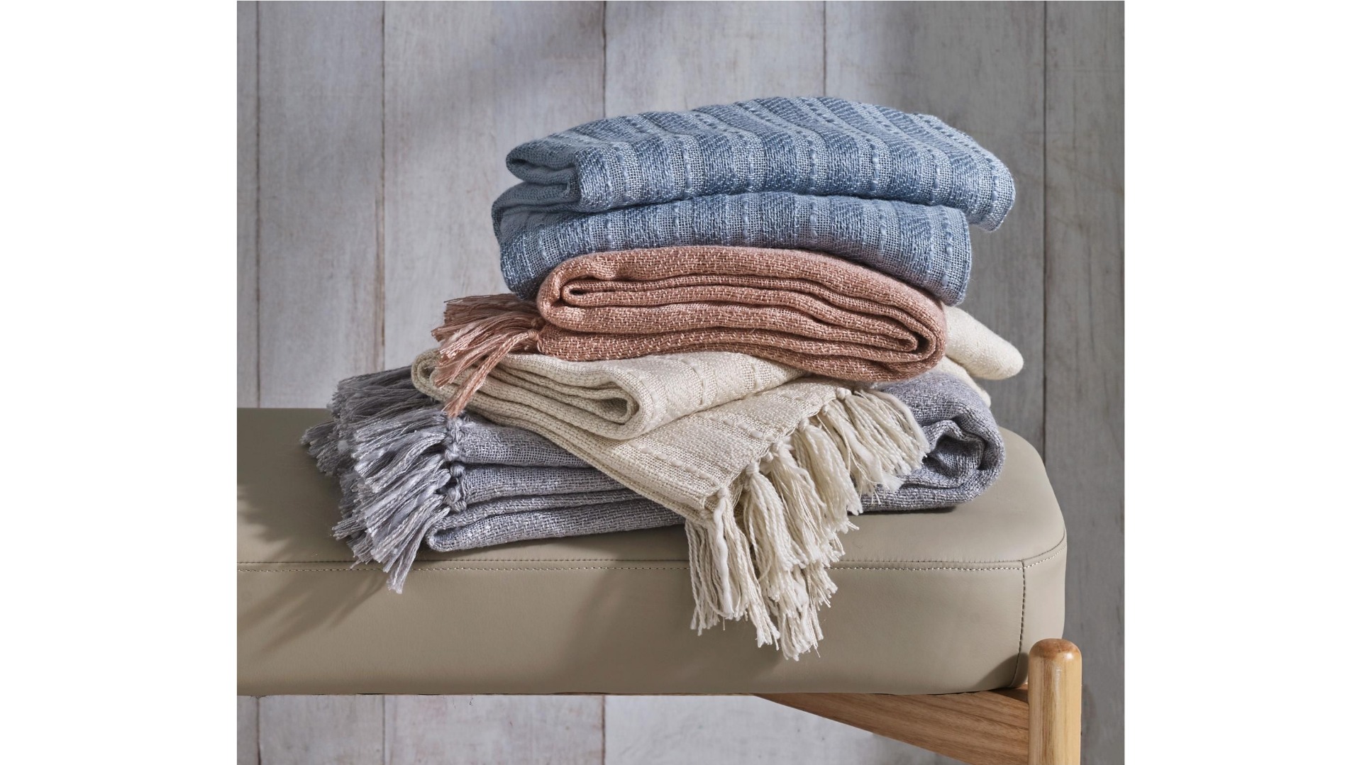 L'Avenue Clovelly Throw