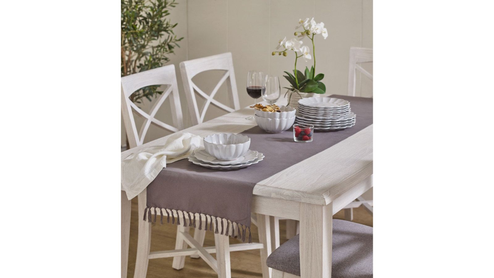L'Avenue Fringed Charcoal Table Runner