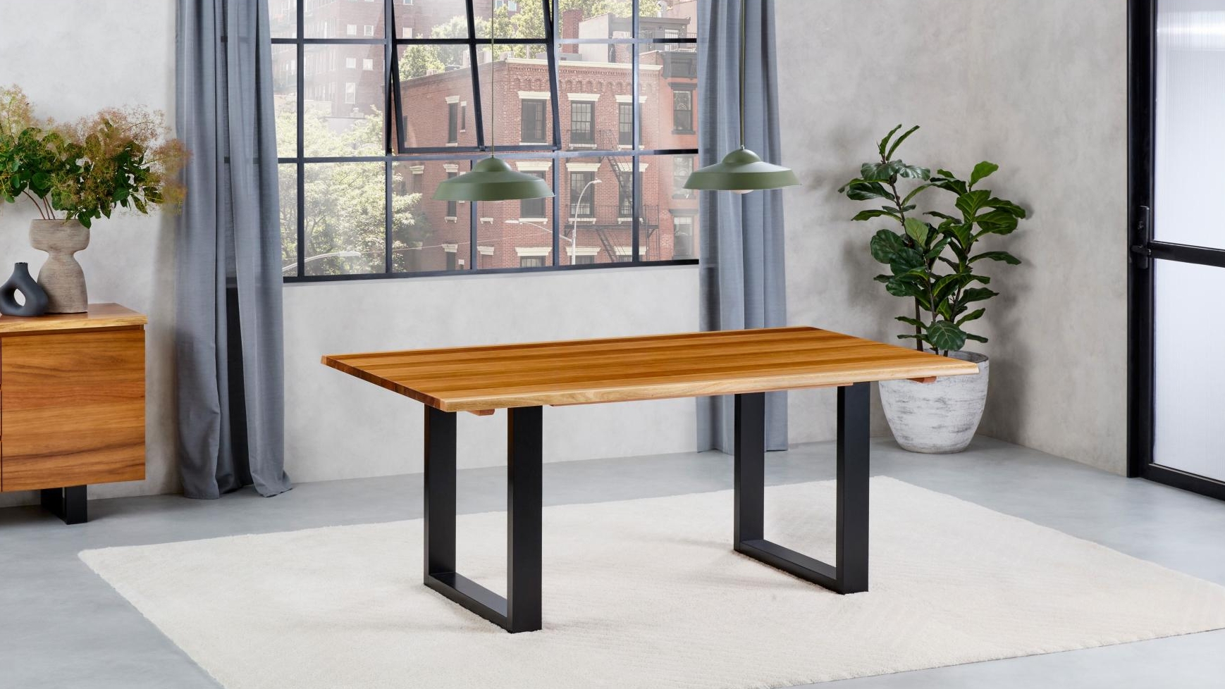 Izara Dining Table