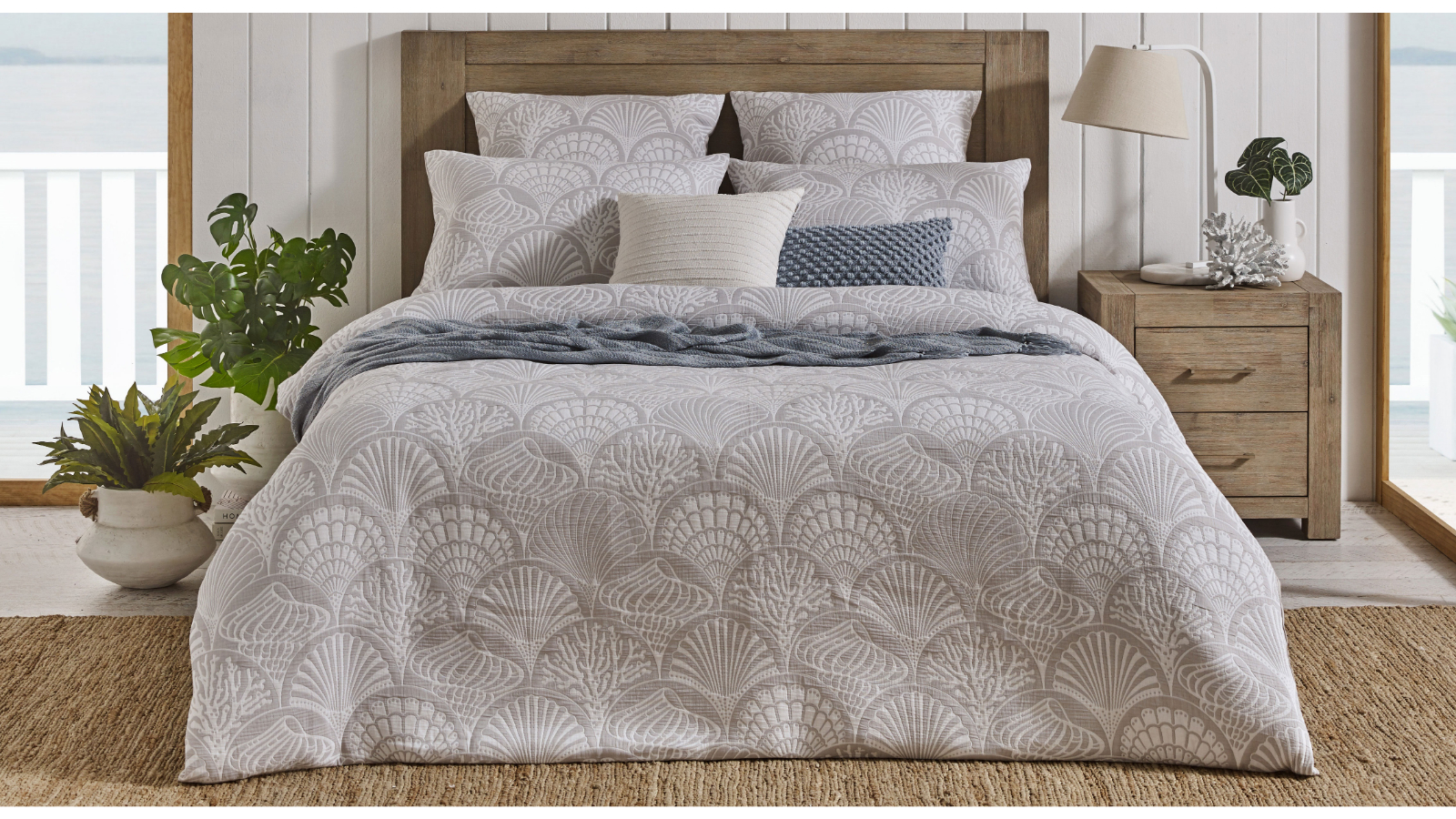 L'Avenue Luxury Shell Beach Silver Quilt Cover Set - King