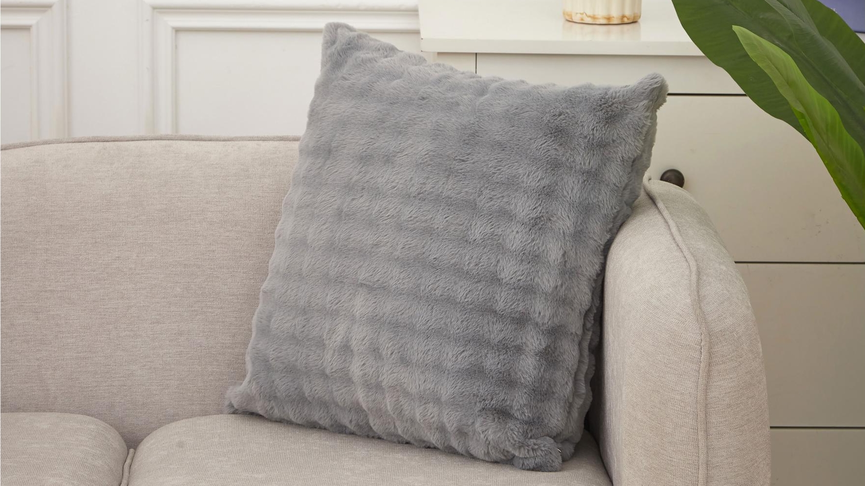 L'Avenue Luxury Neves Storm Cushion