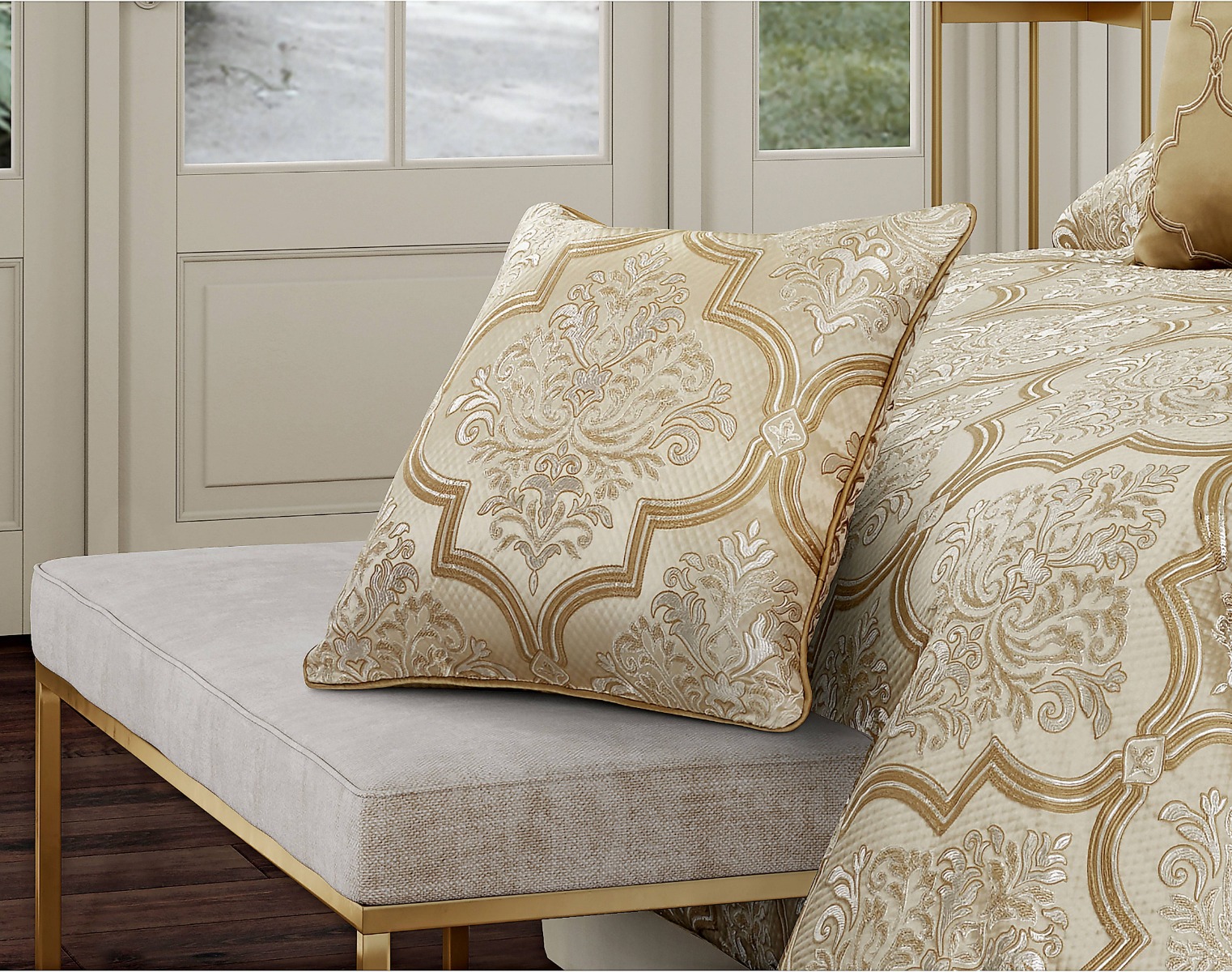 Sezanne Square Cushion