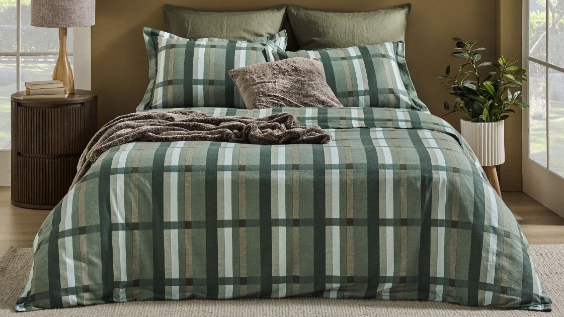 L'Avenue Freddie Flannelette Quilt Cover Set - Super King