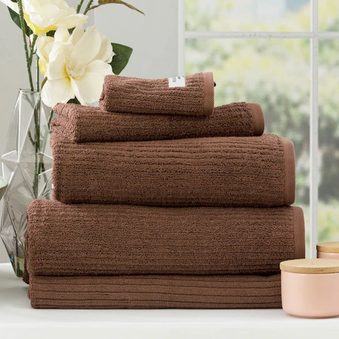 Renee Taylor Cobblestone 650GSM Cotton Ribbed Bath Towel - Toffee