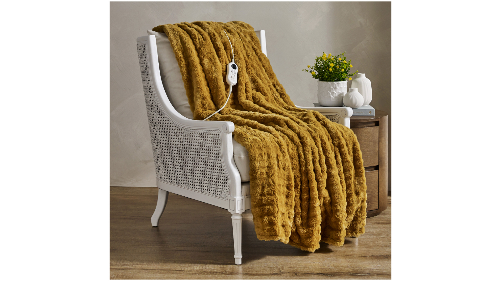 L'Avenue Luxury Neves Mustard Heated Throw
