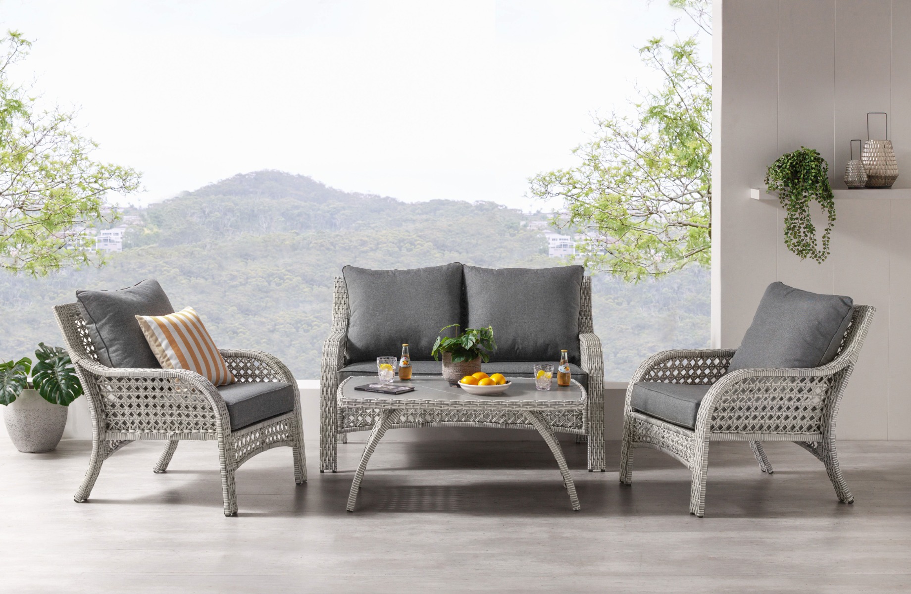 Farrow 4-Piece Outdoor Lounge Setting