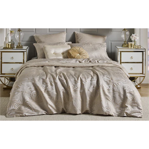 L'Avenue Luxury Isadora Gold Quilt Cover Set