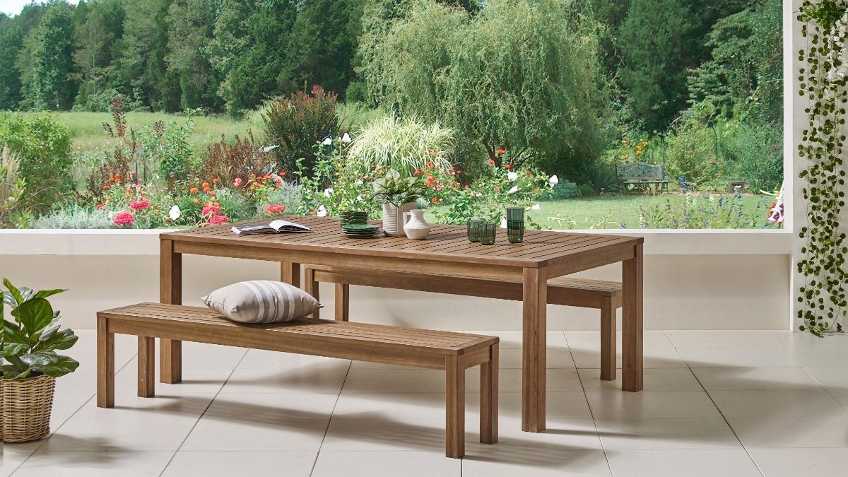Botania Outdoor Dining Setting