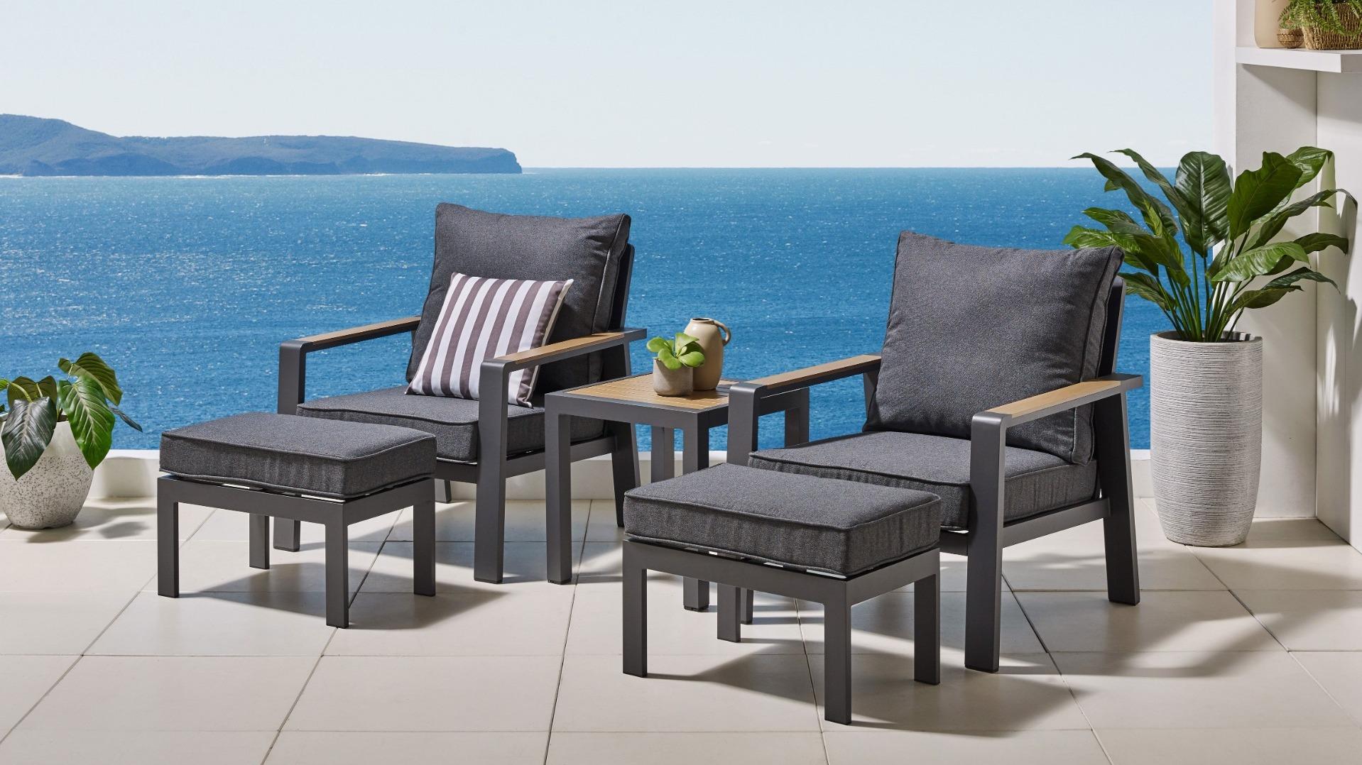 Caracas 5-Piece Outdoor Chat Setting