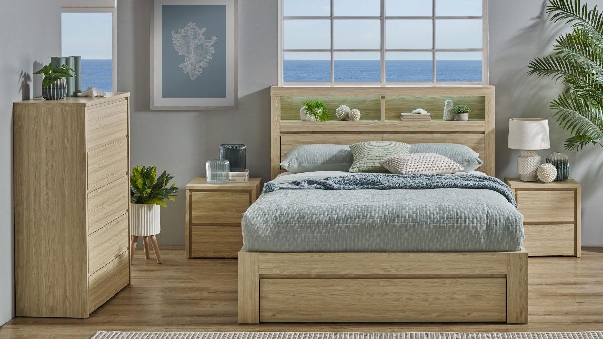 Seashell Side Gas Lift Alpine Oak Bed - Queen