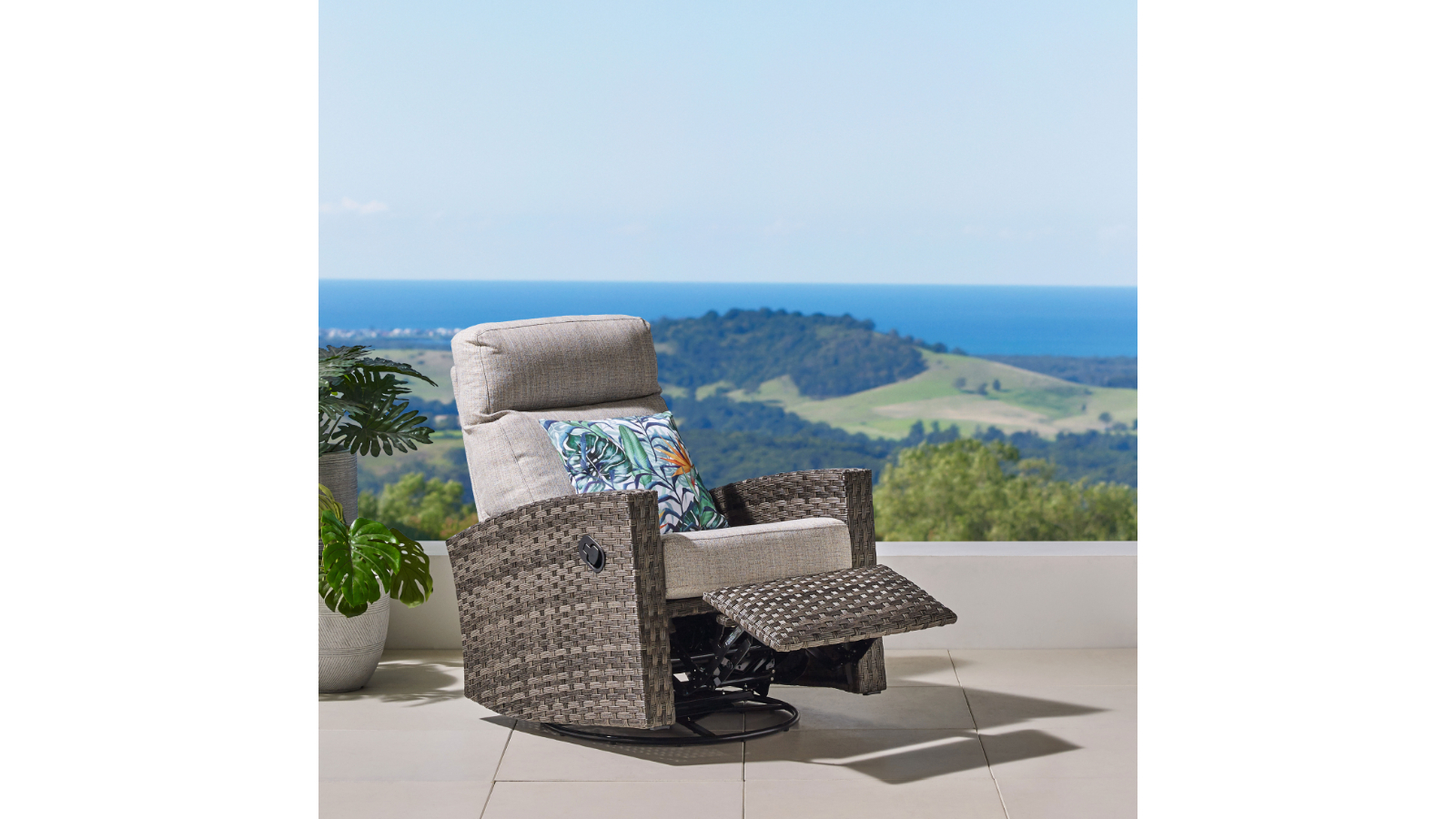 Serenade Outdoor Swivel Armchair