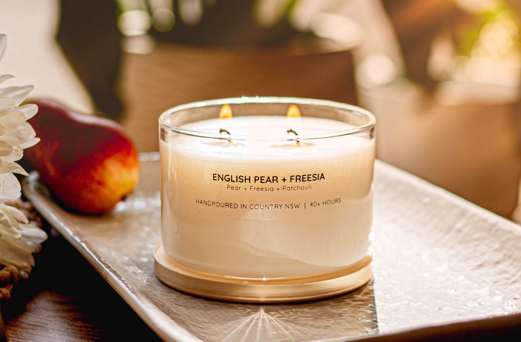 Meeraboo English Pear and Freesia 330g Candle