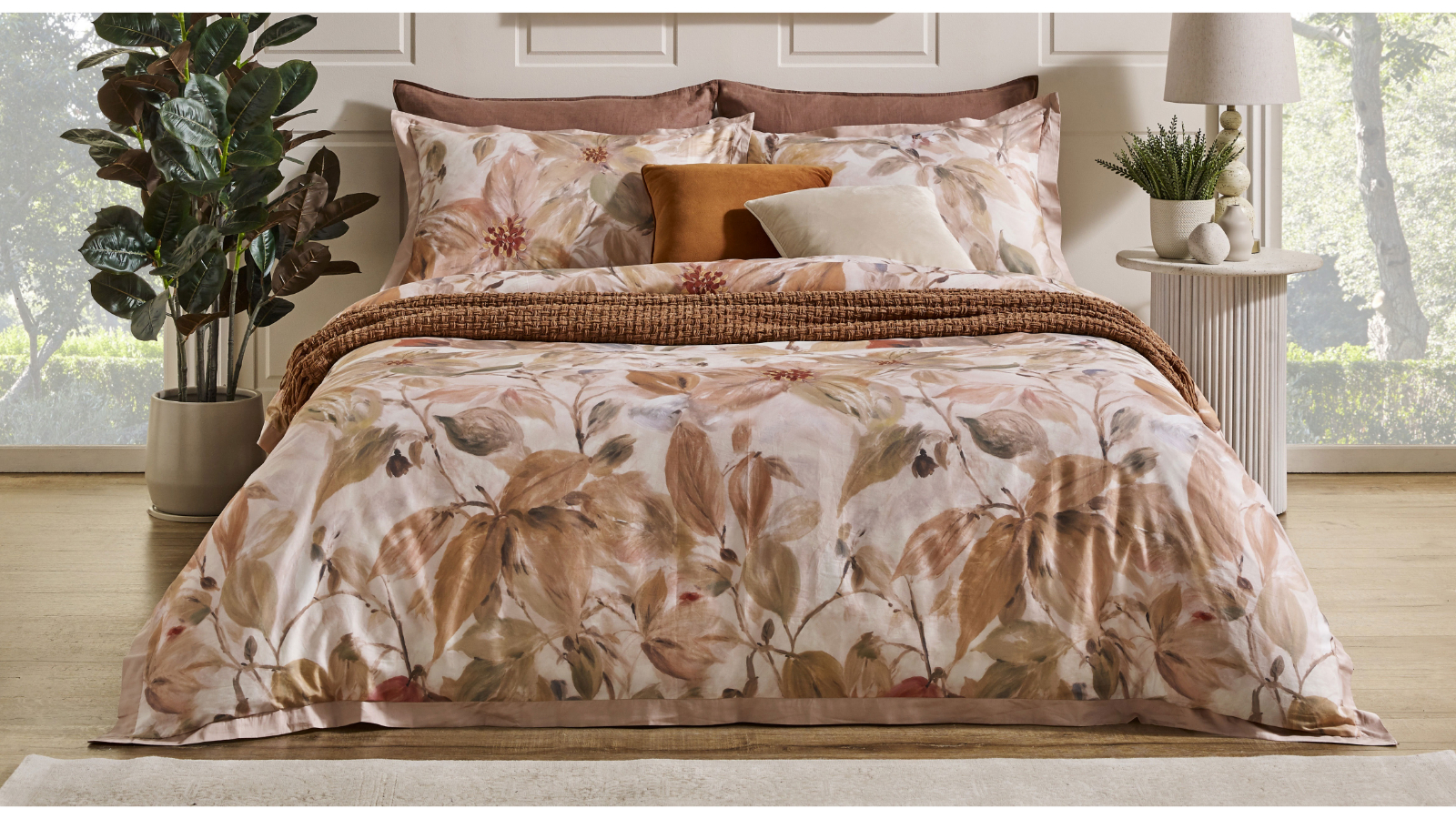 L'Avenue Lifestyle Freesia Sateen Quilt Cover Set - Queen