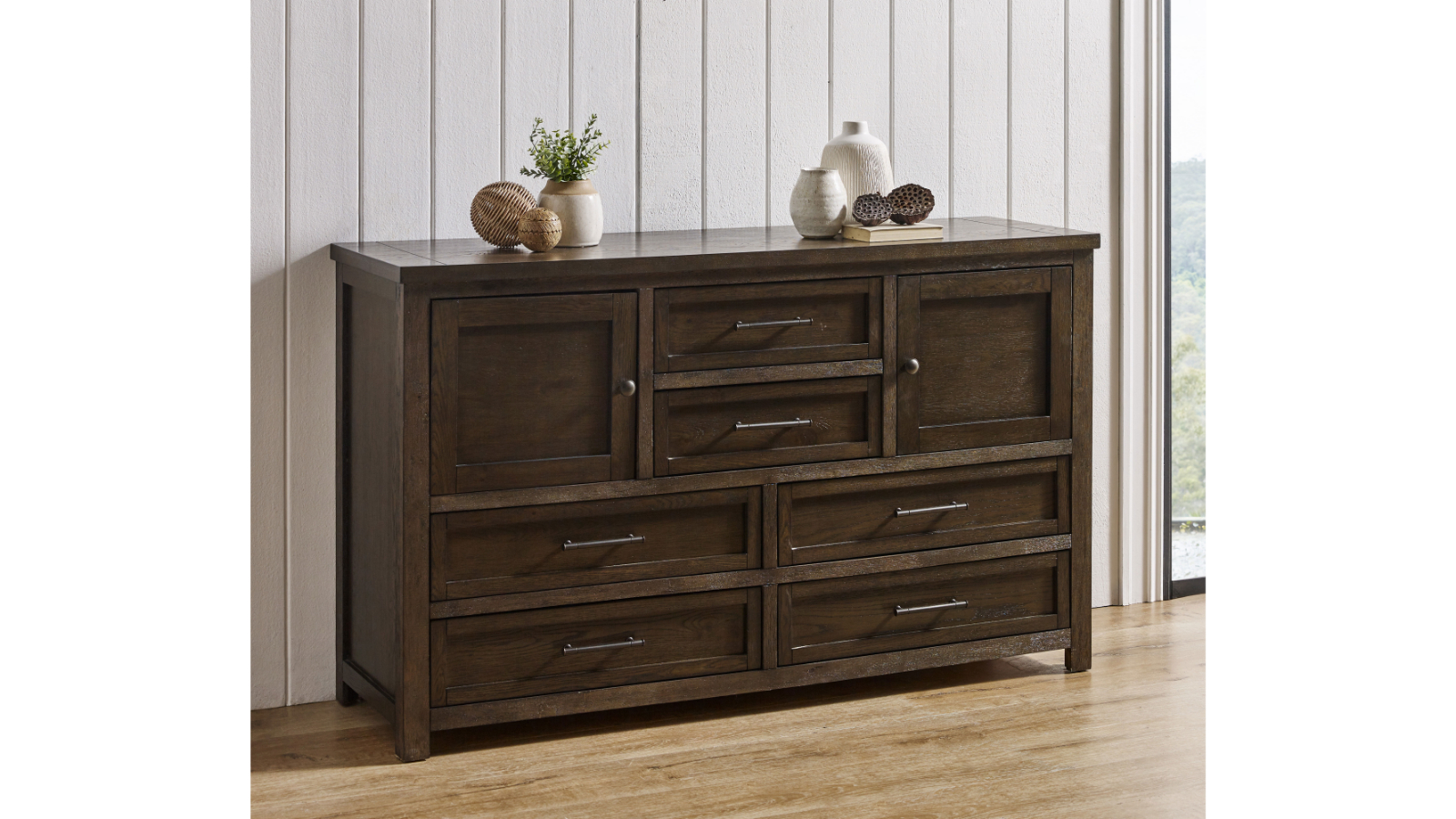 Juta Dresser