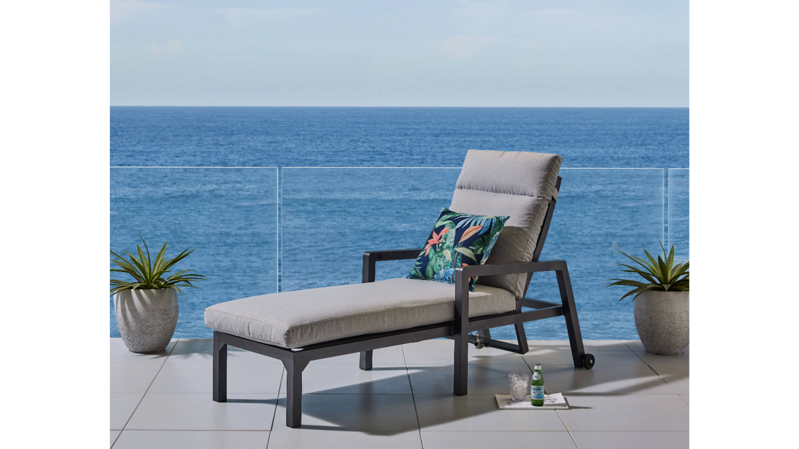 Simmi Outdoor Sunlounge