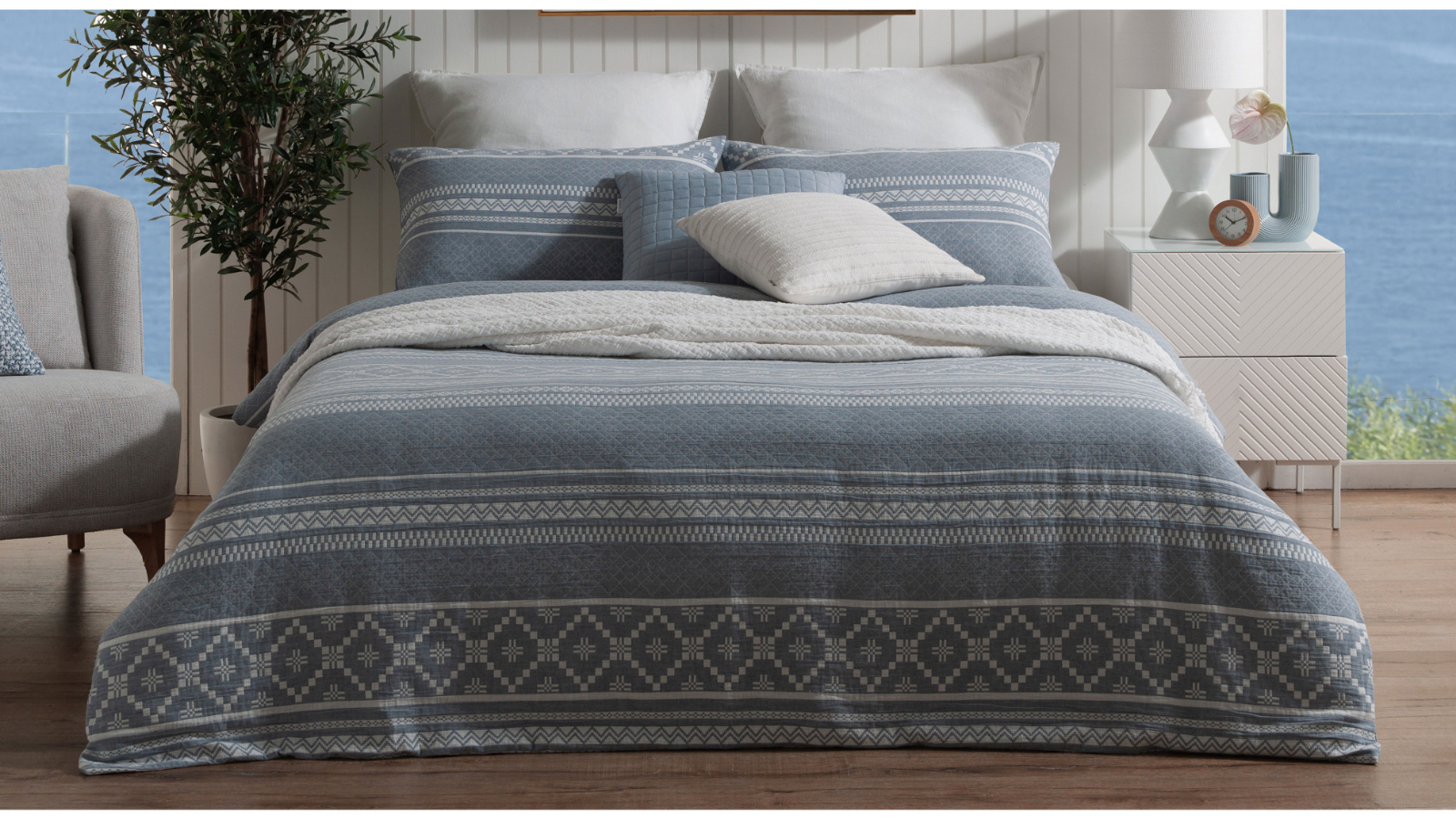 L'Avenue Whitehaven Quilt Cover Set - Queen