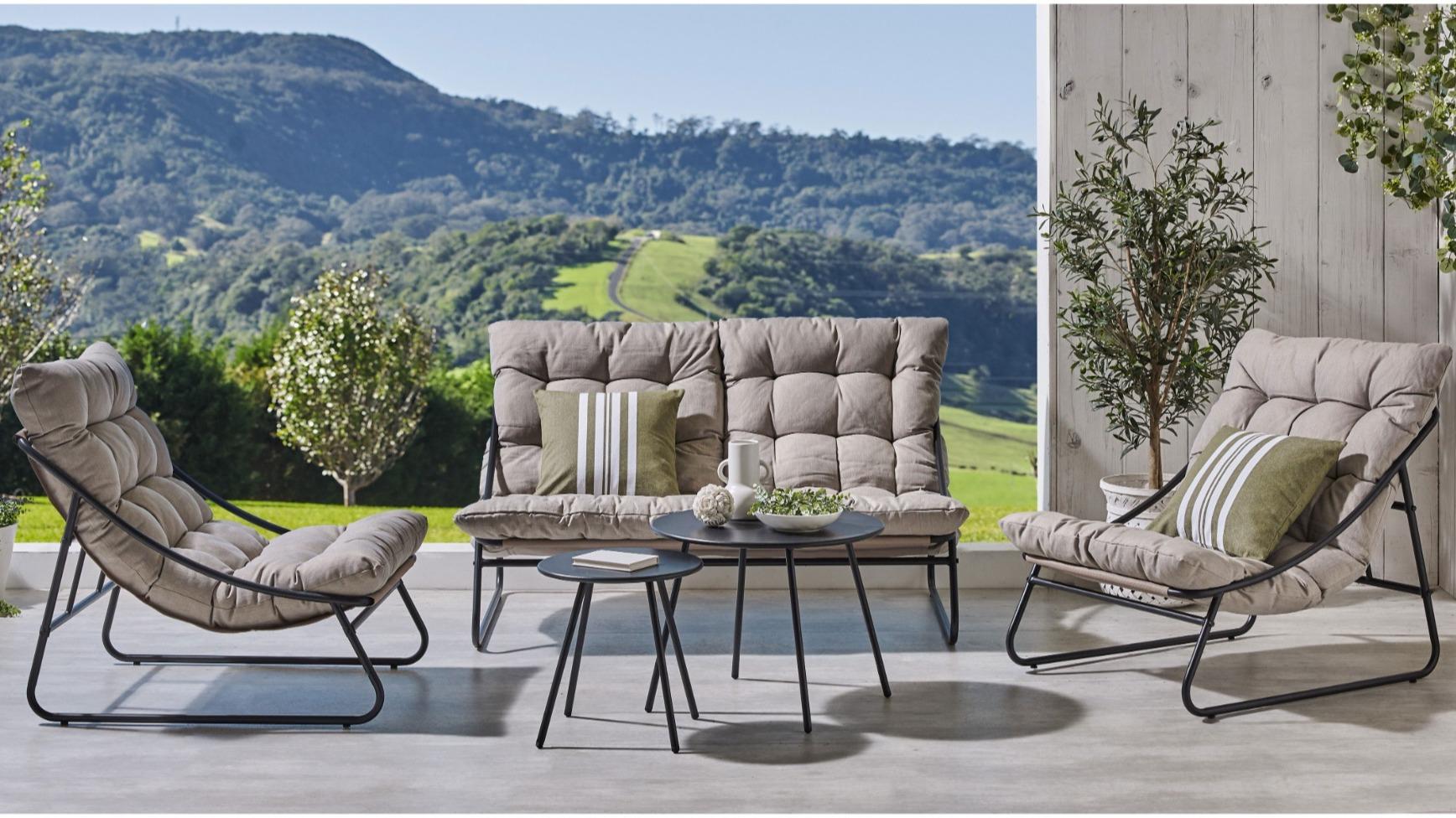 Stratus 5-Piece Outdoor Lounge Setting