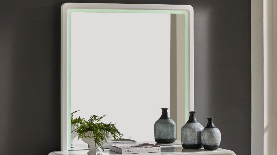 Arc Mirror