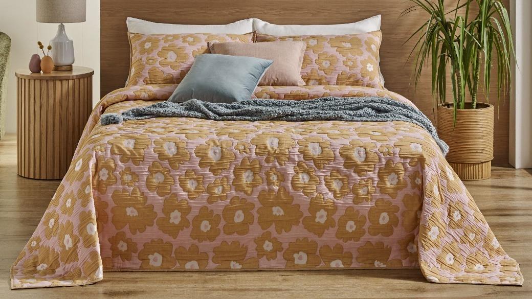 Awena Bedspread Set - Queen/King