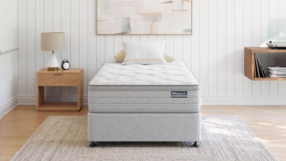 Sealy Posturepedic Singles Lyra Mattress