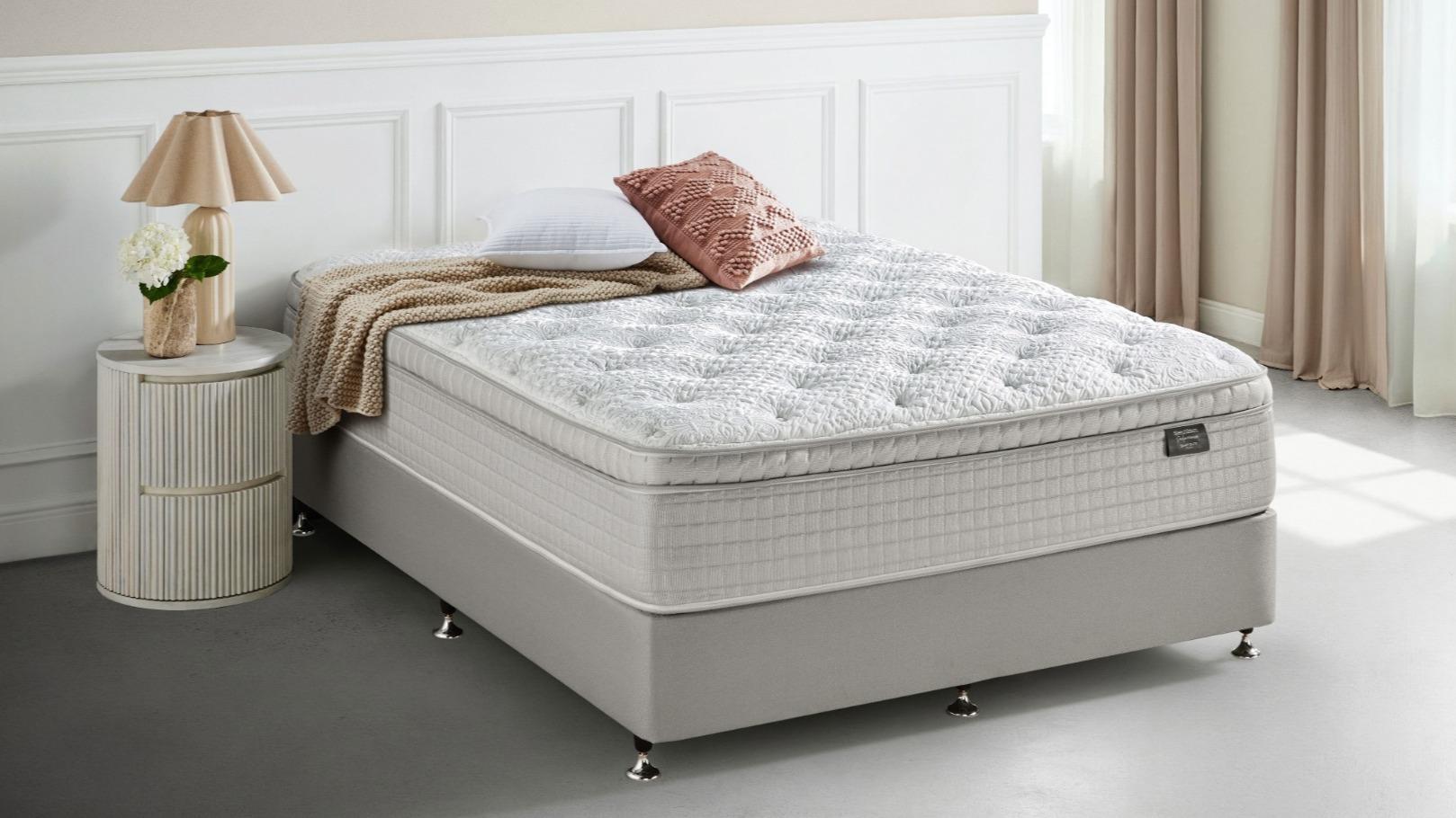 SleepMaker Smart Elite Plush Mattress - Super King