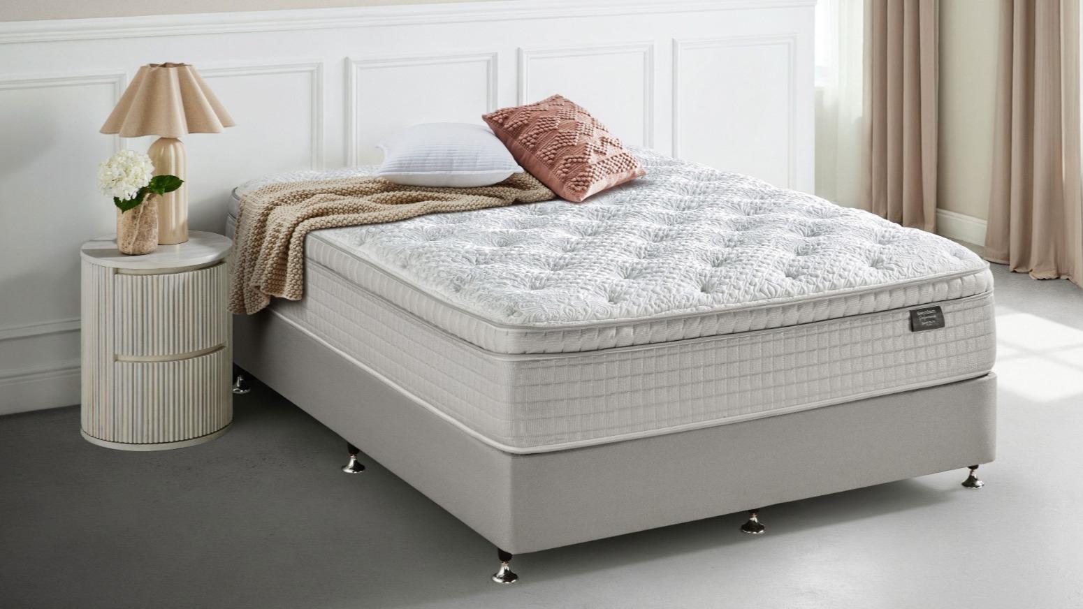 SleepMaker Smart Elite Plush Mattress - Queen