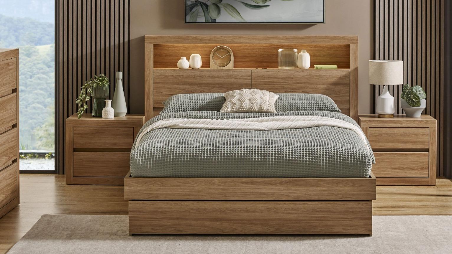 Latrobe 3-Drawer Bed