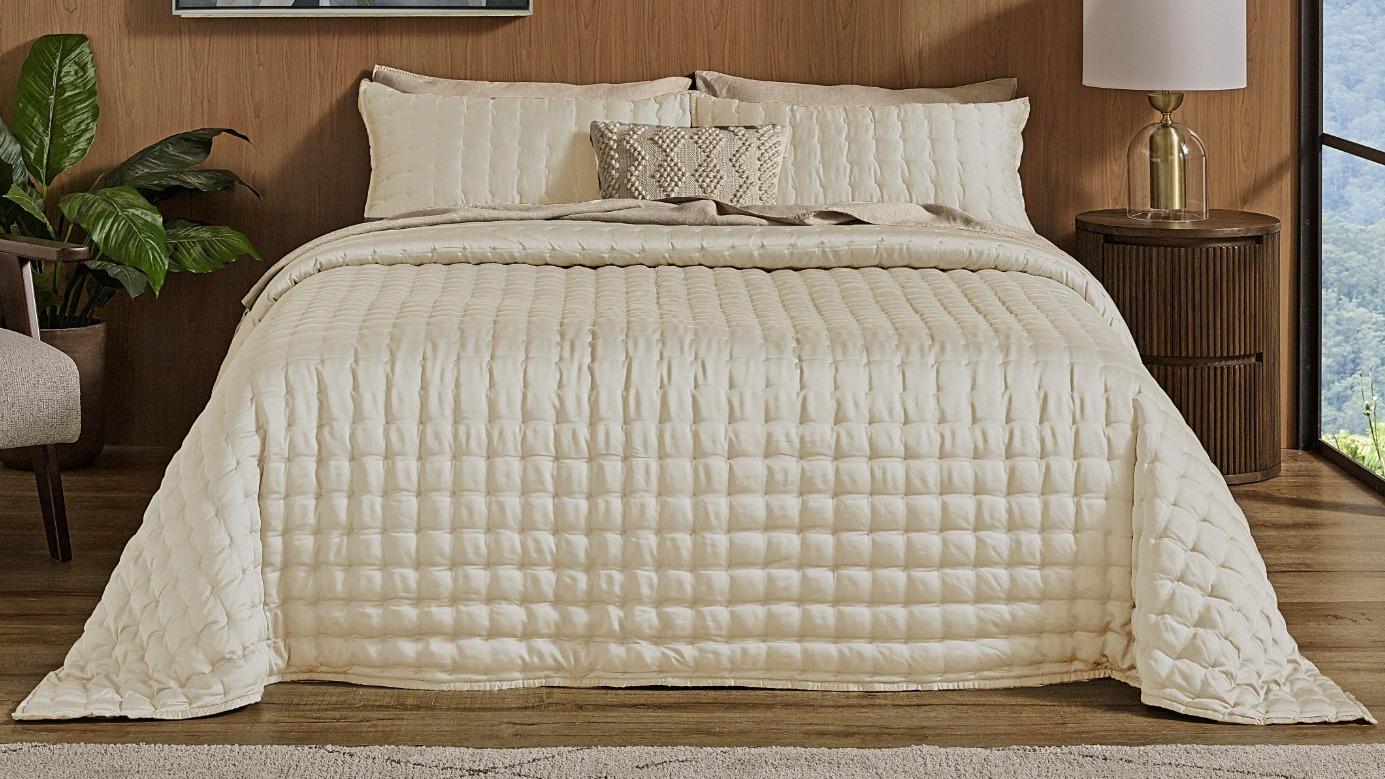 L'Avenue Luxury Vesper Champagne Queen/King Coverlet Set