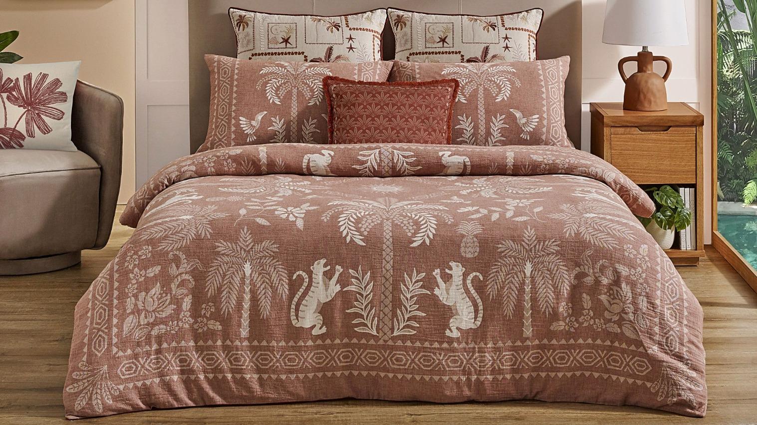 L'Avenue Luxury Sherwood Quilt Cover Set - Double