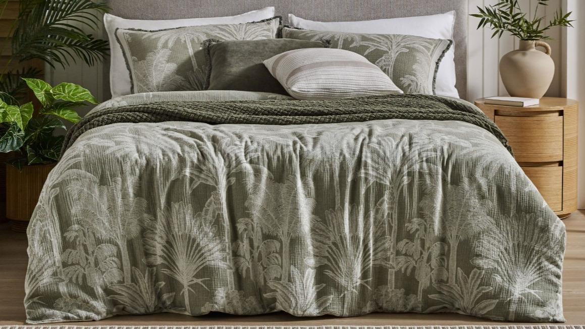 L'Avenue Lifestyle Fitzroy Palm Quilt Cover Set - Super King