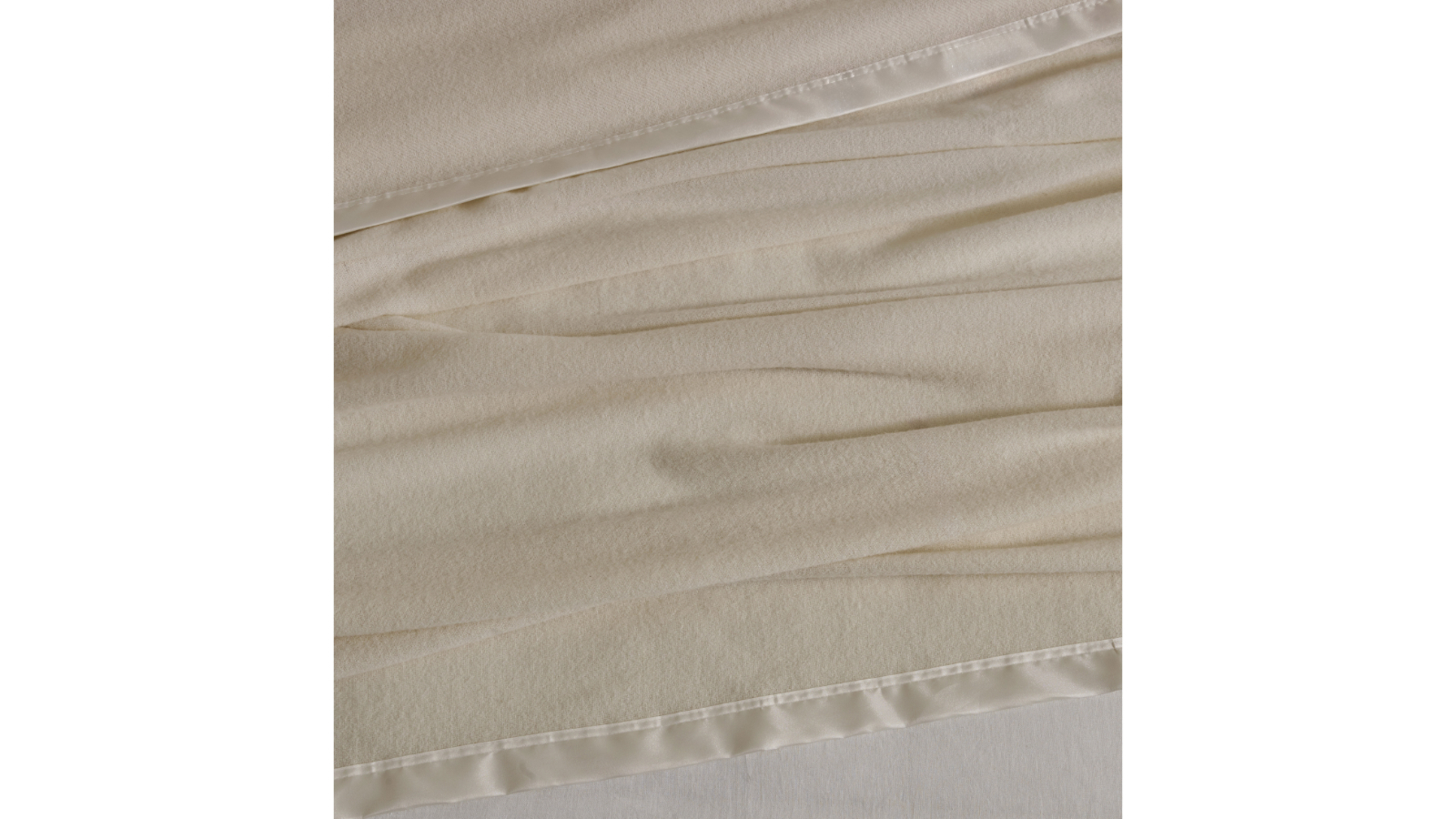 L'Avenue Lifestyle Freya Aus Wool Ivory Blanket - Super King