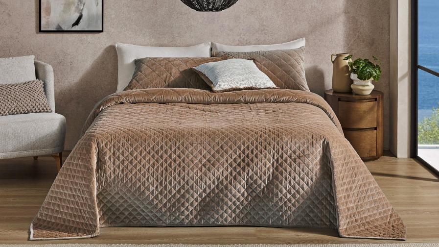 L'Avenue Luxury Dion Latte Queen/King Coverlet Set