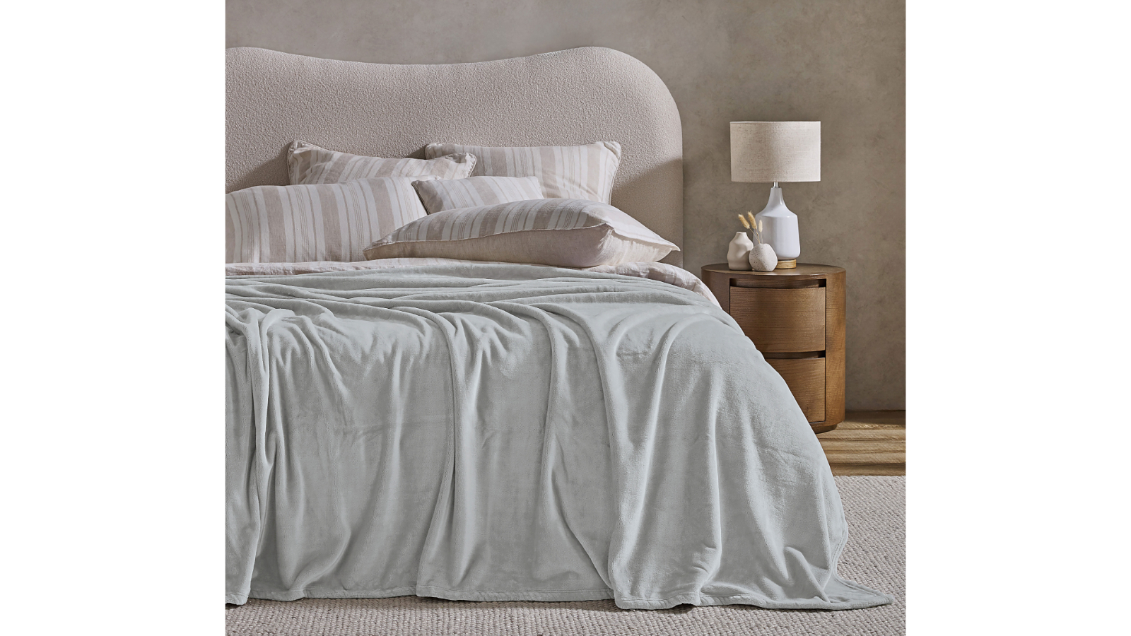 L'Avenue Lifestyle Nordic Luxe Silver Blanket