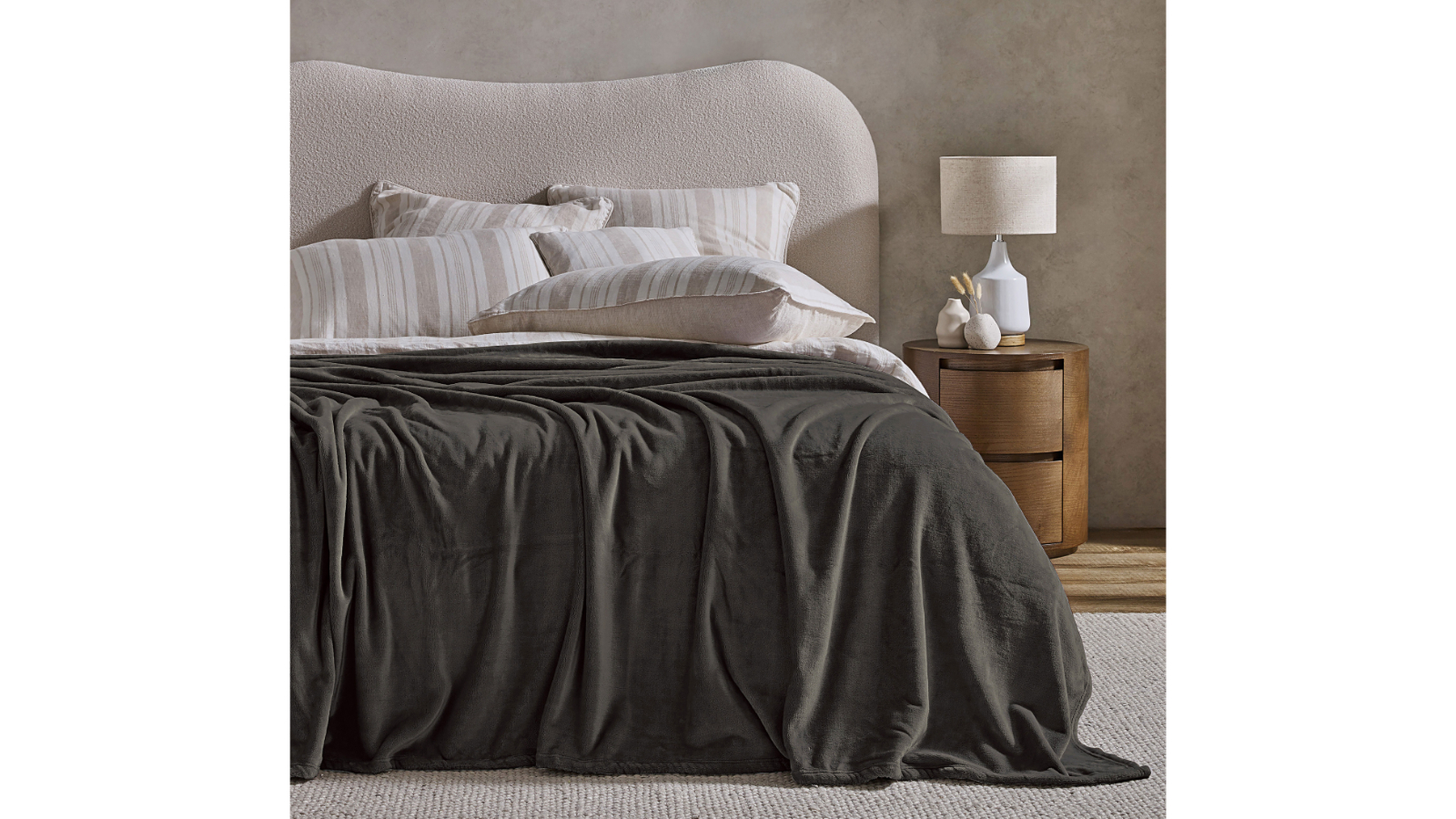 L'Avenue Lifestyle Nordic Luxe Charcoal Blanket