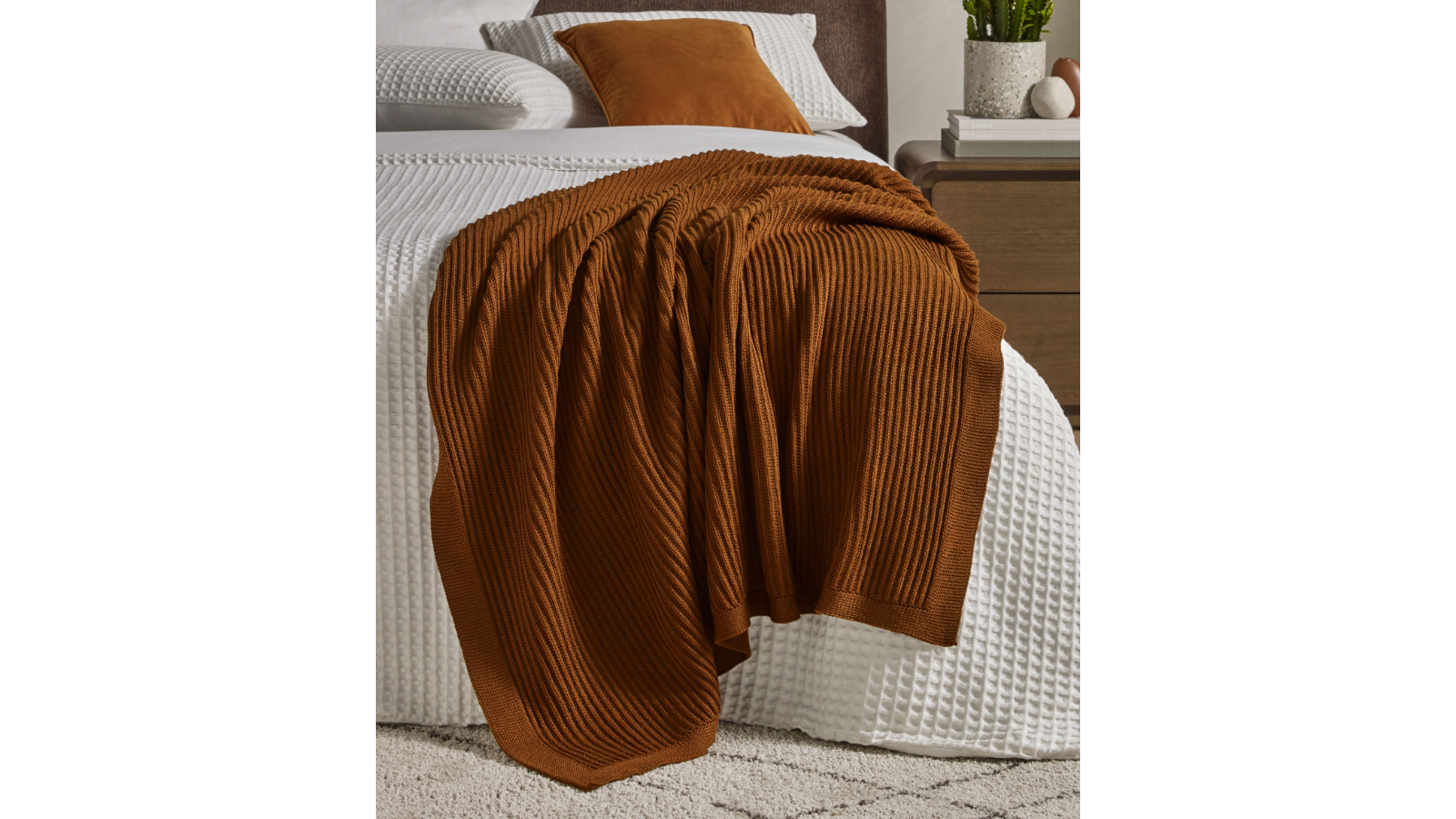 L'Avenue Lifestyle Joben Knitted Brown Throw