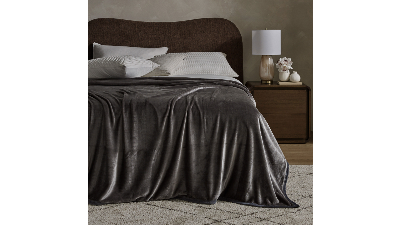 L'Avenue Lifestyle Nordic Luxe Charcoal Blanket - Super King