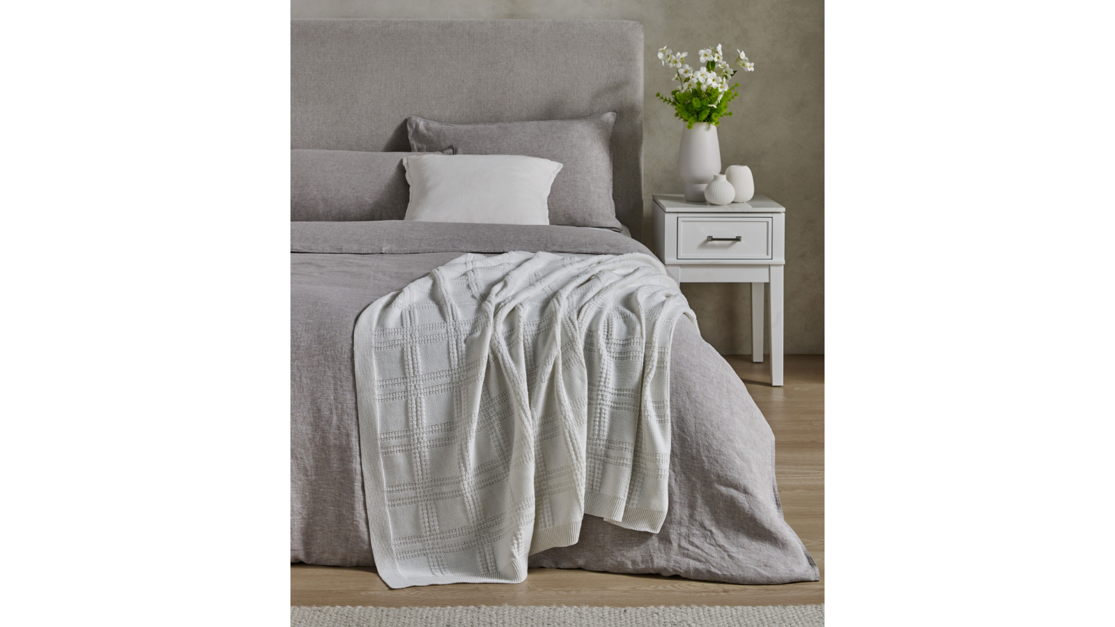 L'Avenue Lifestyle Falco Check White Throw