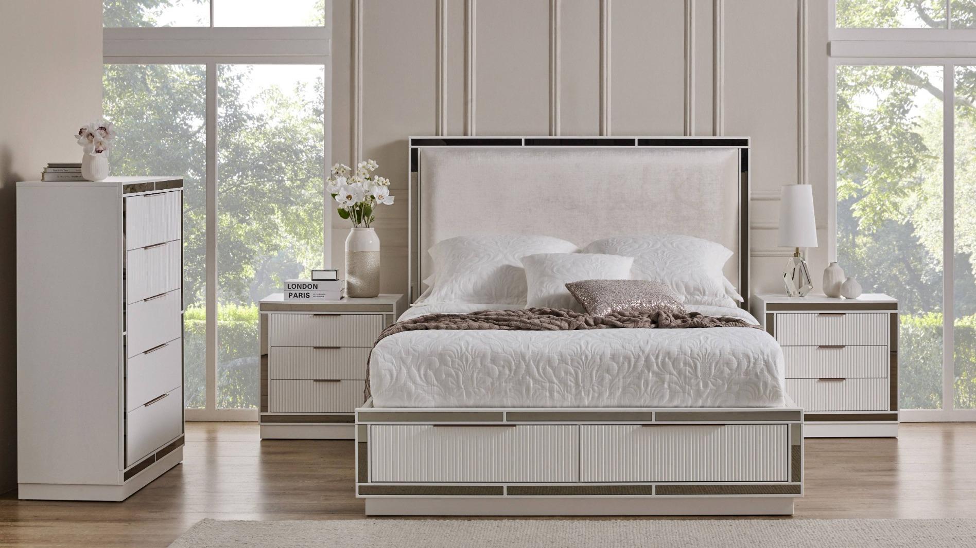 Caravel 2-Drawer Queen Bed - White
