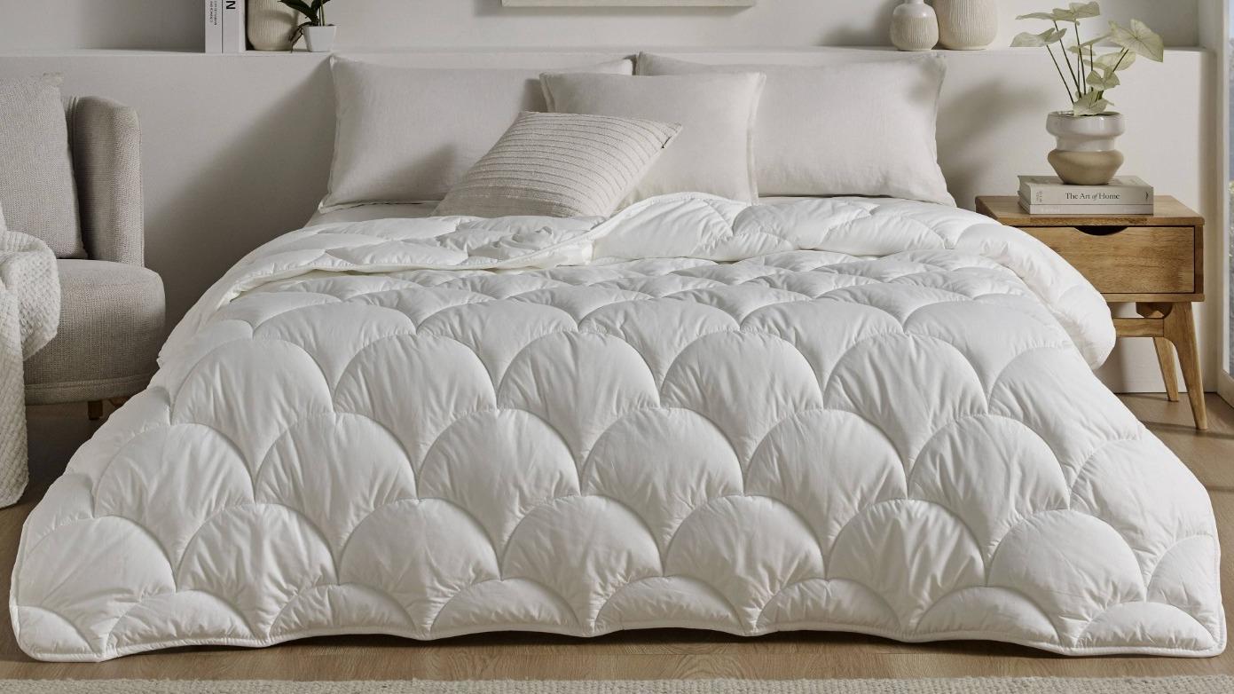 L'Avenue Lifestyle Haven 400gsm Microfibre Quilt