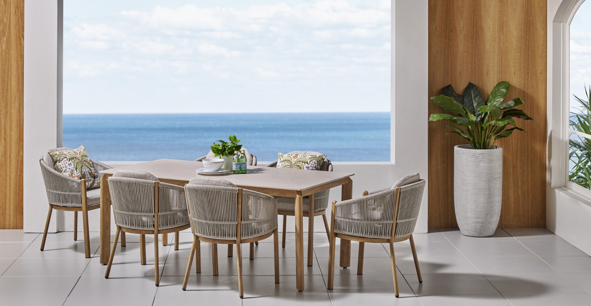 Montecello 7-Piece Outdoor Rectangular Dining Setting