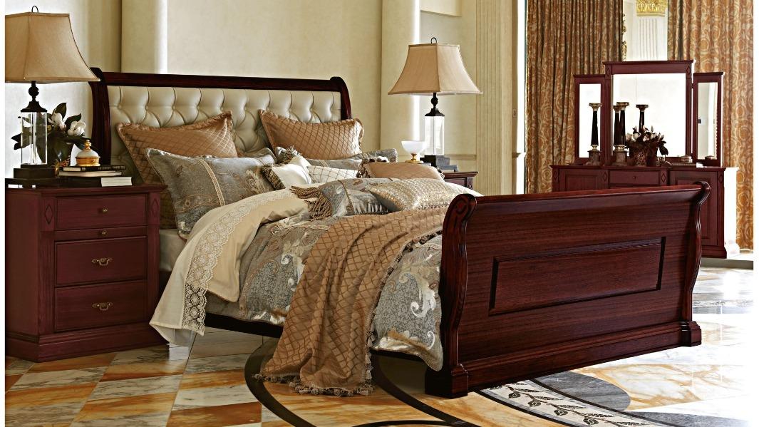 Charlotte High Foot Bed - Queen