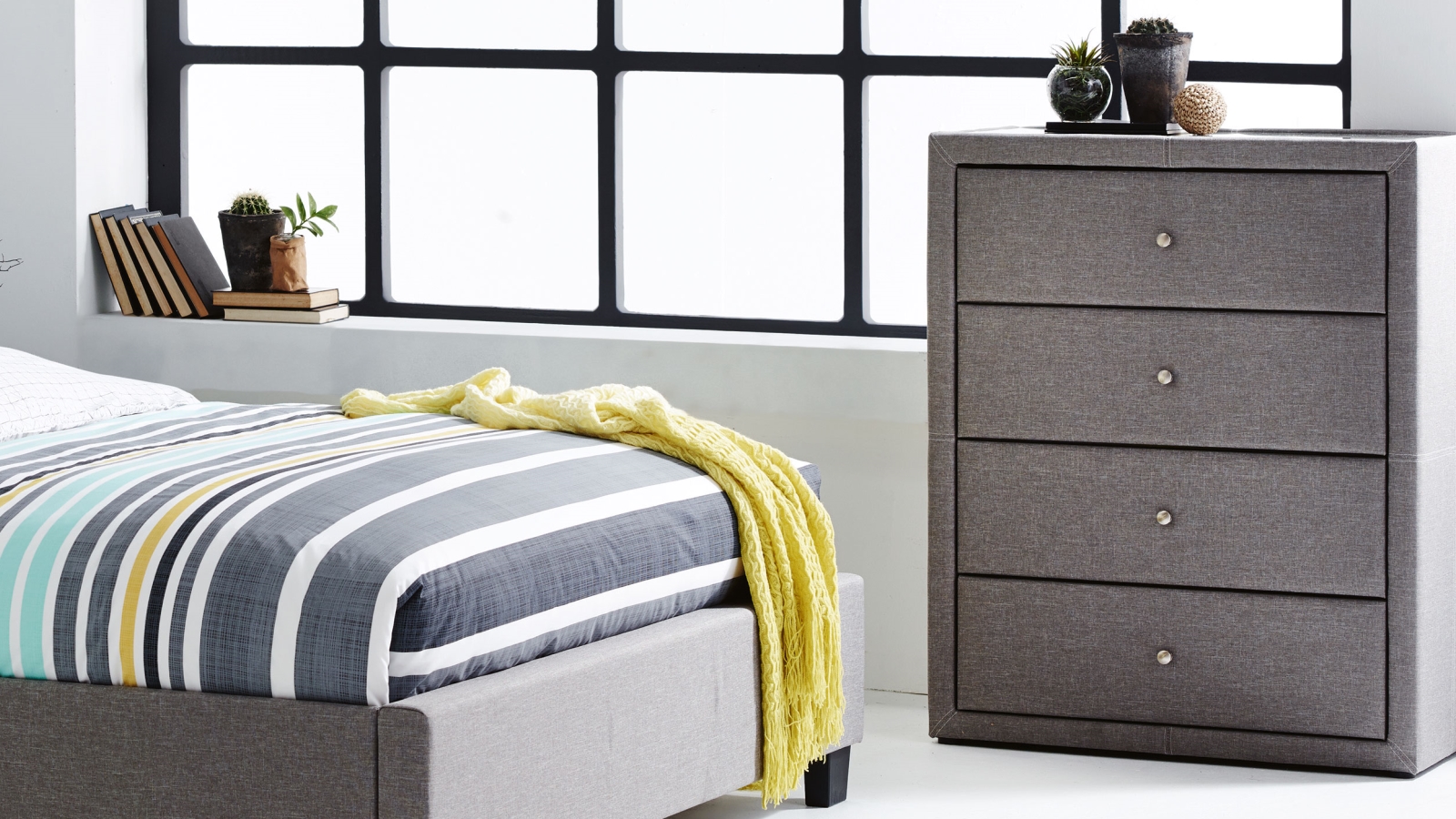 Villa 4-Drawer Tallboy
