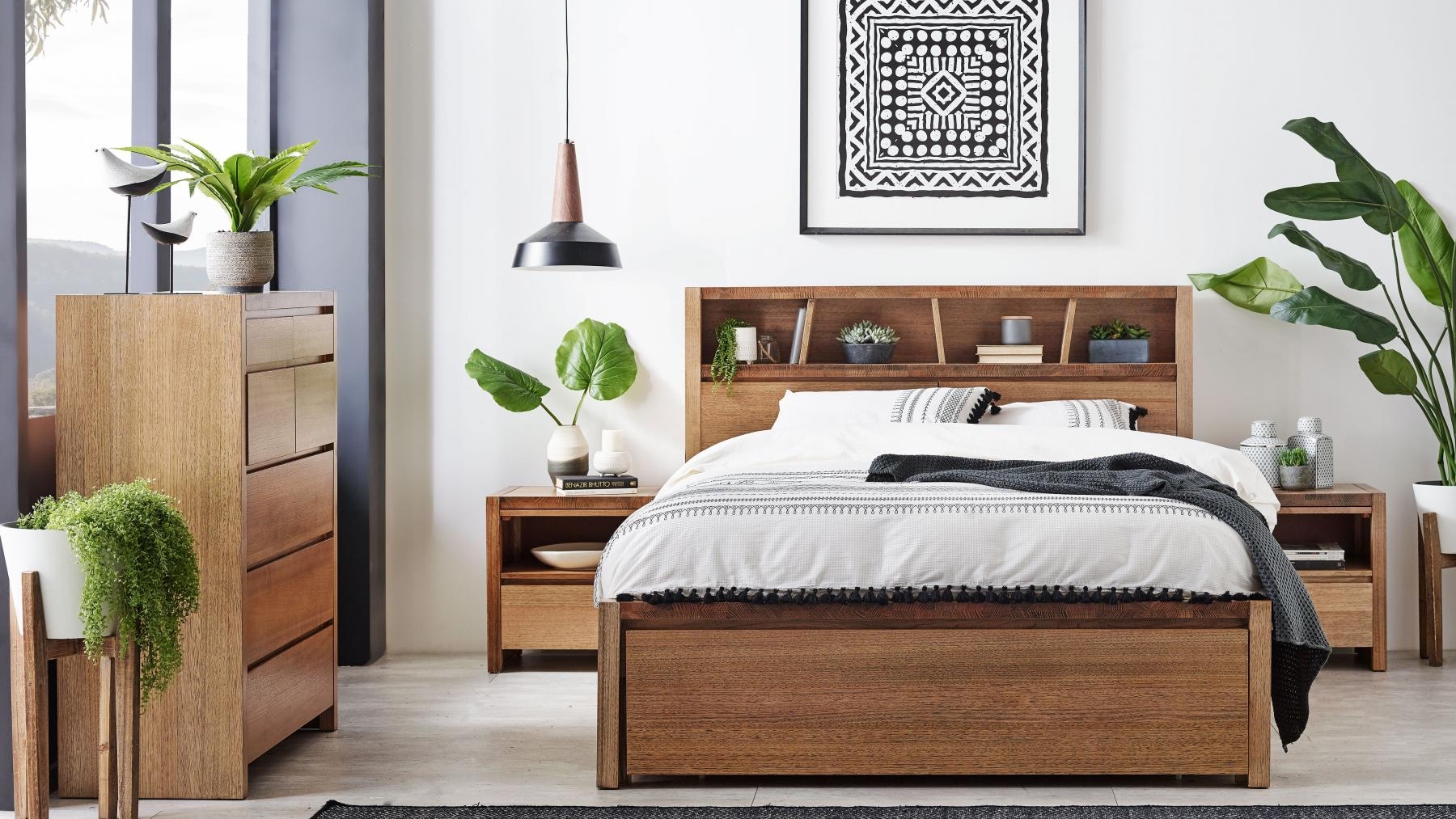 Accent King Bed 