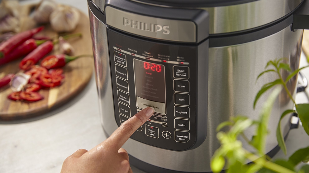 A Philips 8L All-in-One Cooker Review